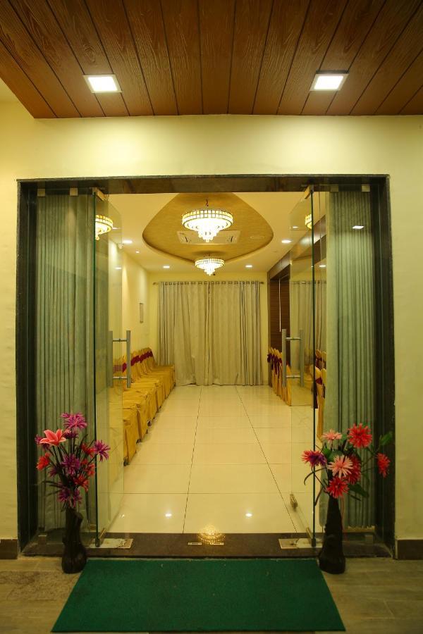 Hotel Maruthi Inn Nirmal  Exterior foto