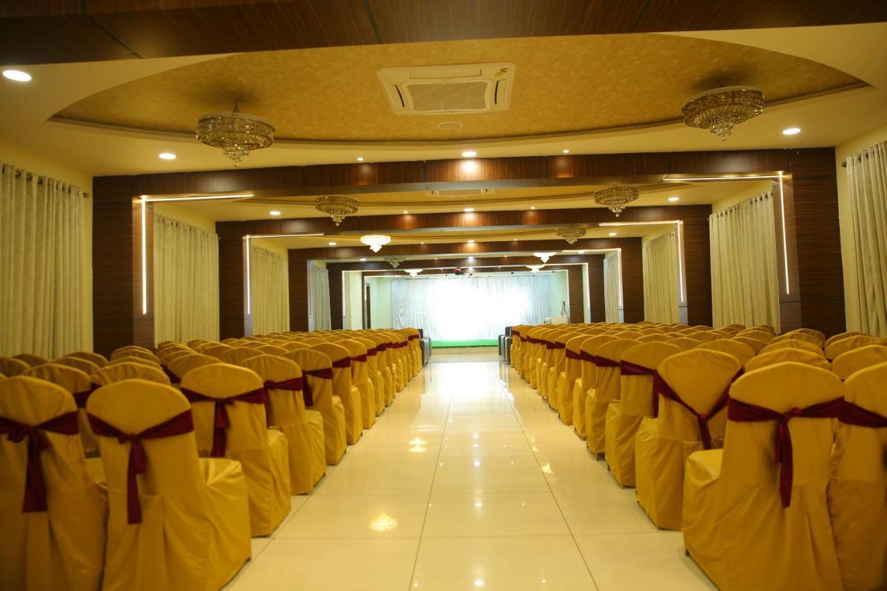 Hotel Maruthi Inn Nirmal  Exterior foto