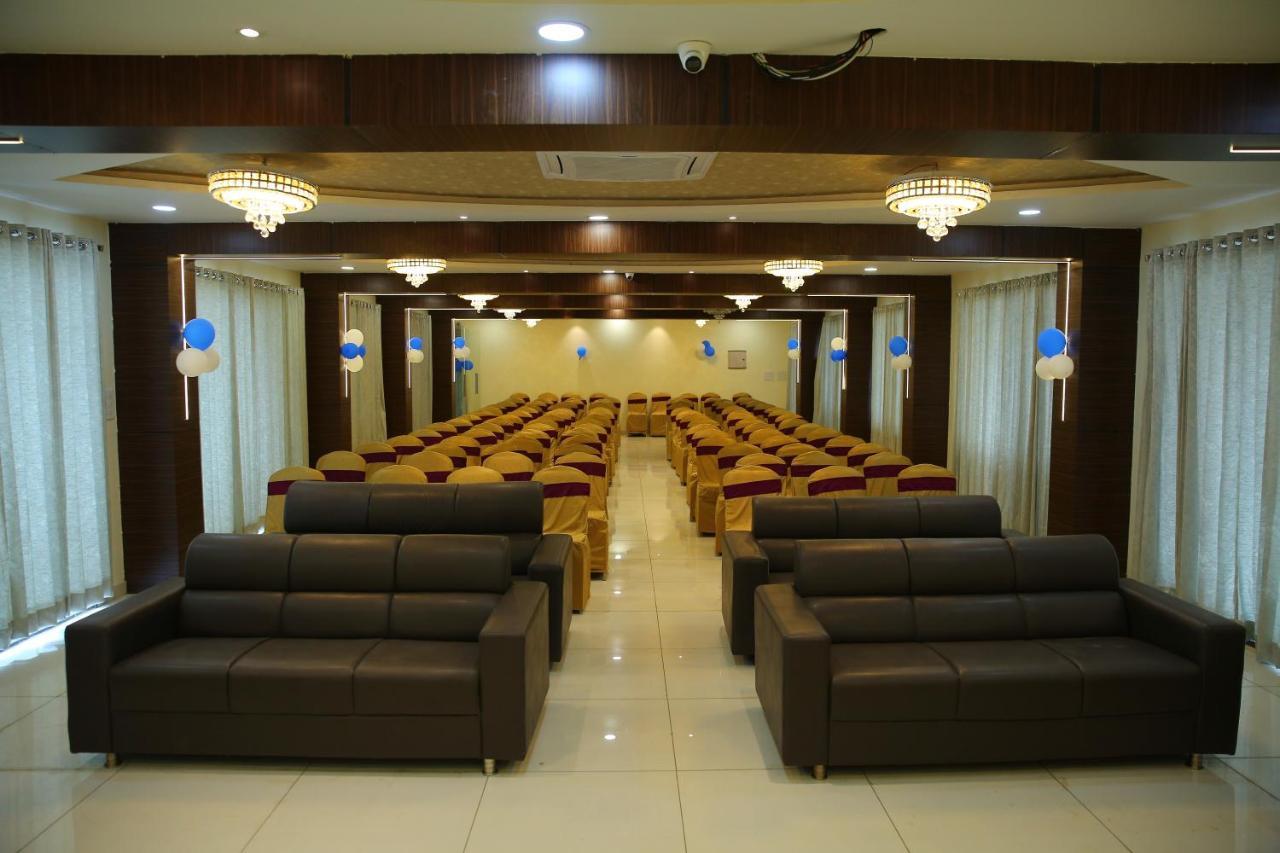 Hotel Maruthi Inn Nirmal  Exterior foto