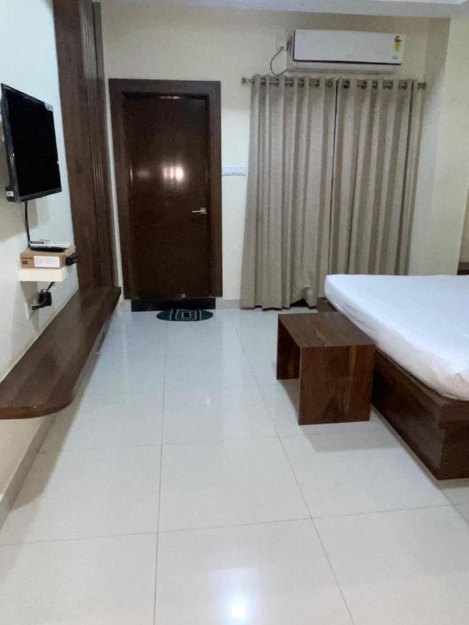 Hotel Maruthi Inn Nirmal  Exterior foto